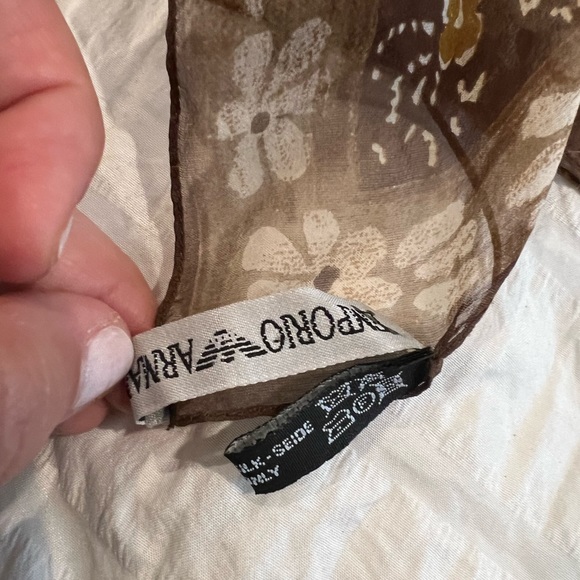 Emporio Armani 💯 percent silk scarf LARGE - Picture 3 of 3